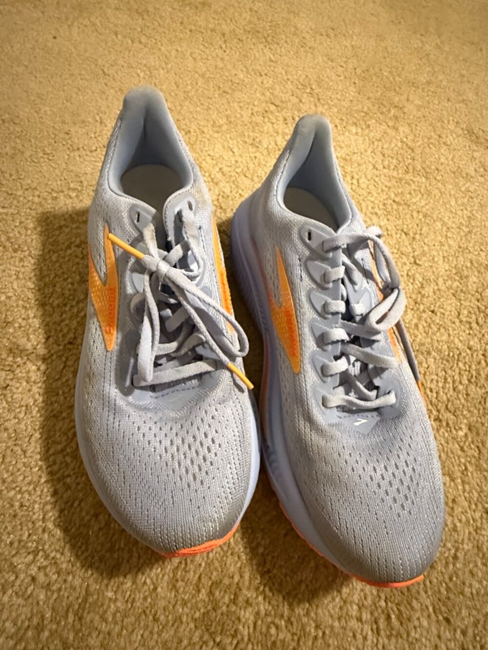 Brooks Ghost 17 Road-Running Shoes - Women's
